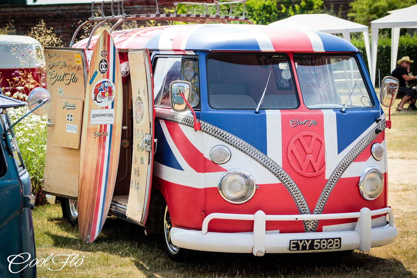 Classic Collective: Cool Flo / Spikes Vintage Restoration / VolksWorld Magazine