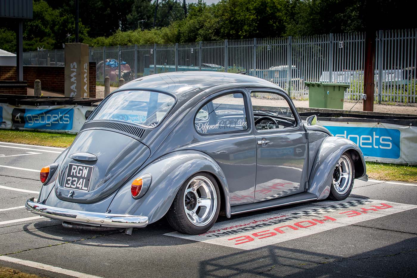 Cool Flo Collective feature by Volksworld Magazine - photo by Paul Knight