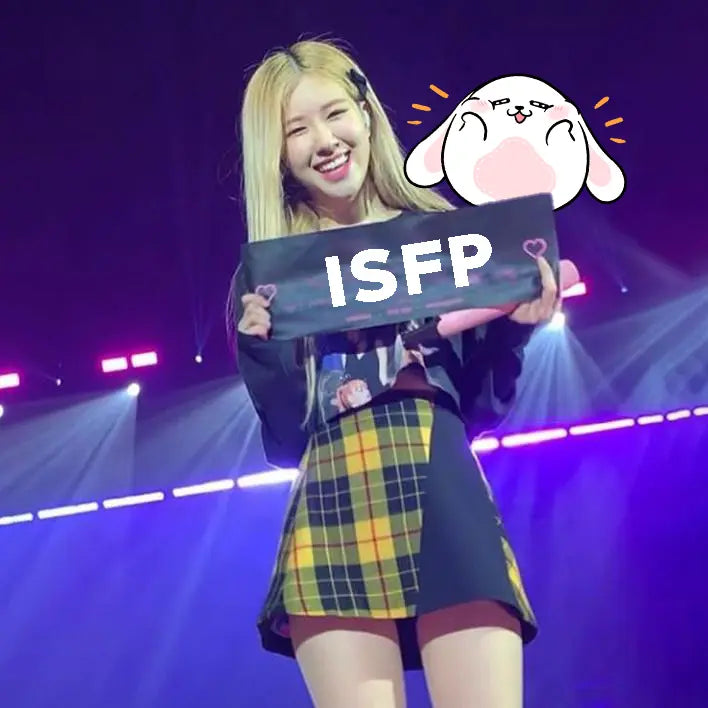 Rosé ISFP On The Ground BLACKPINK Kpop MBTI Personality Type
