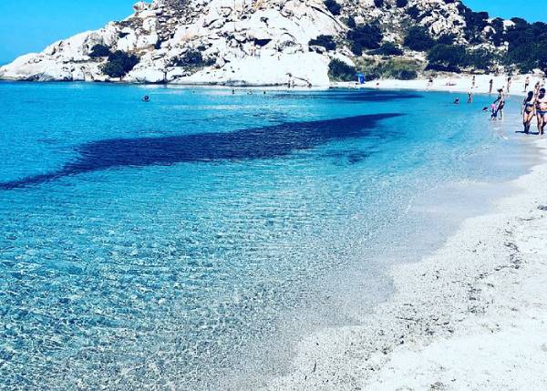 Mikri-Vigla-beach-naxos