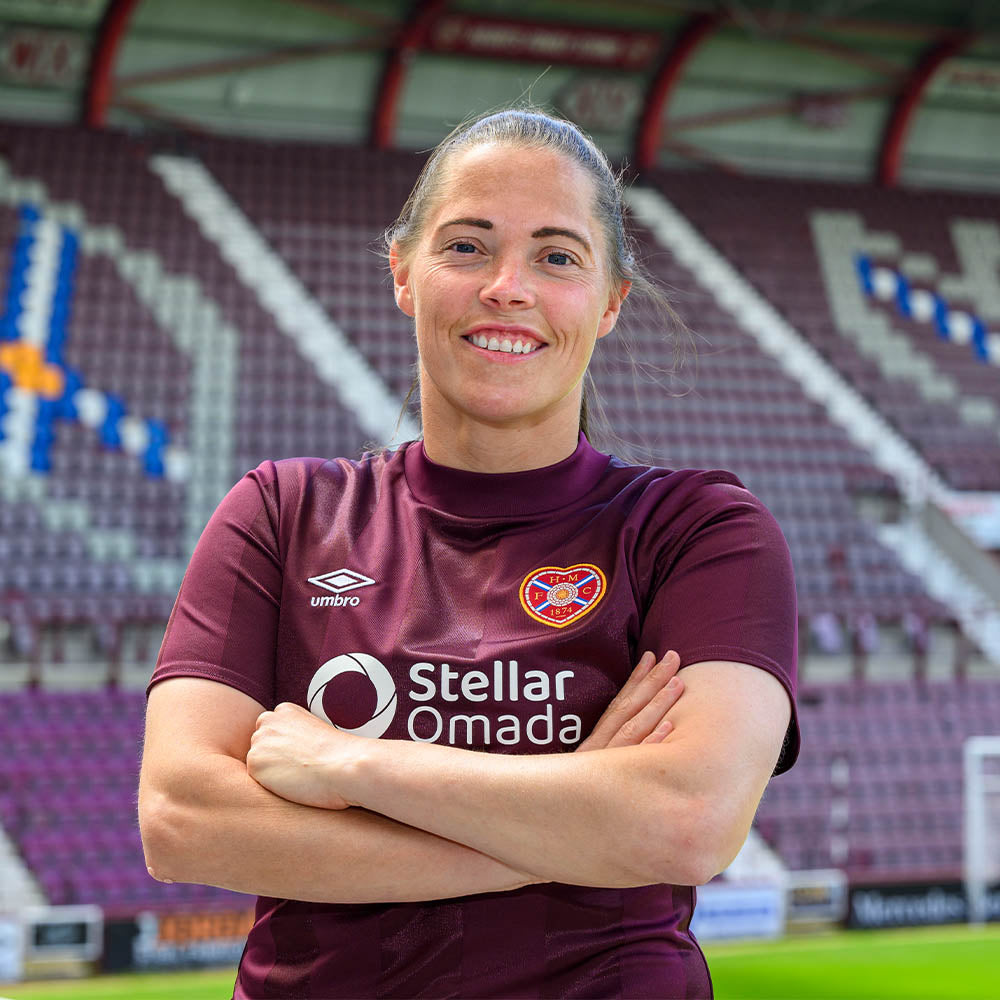 Lisa Robertson joins Jambos – Hearts