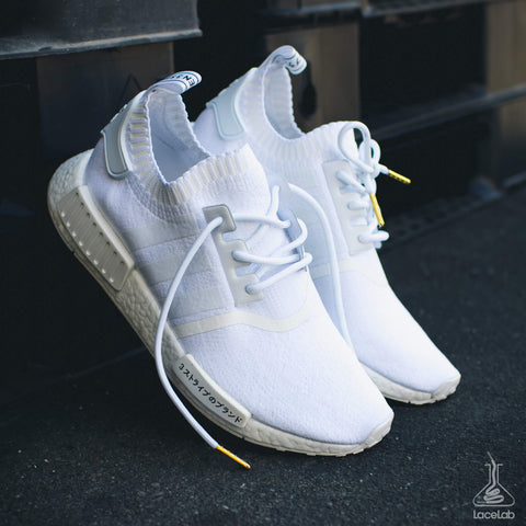 Cordones de zapatos de laboratorio de encaje blanco en Adidas Ultra Boost