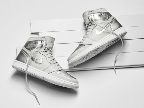 Air Jordan 1 High OG Japón “Plata metálica”