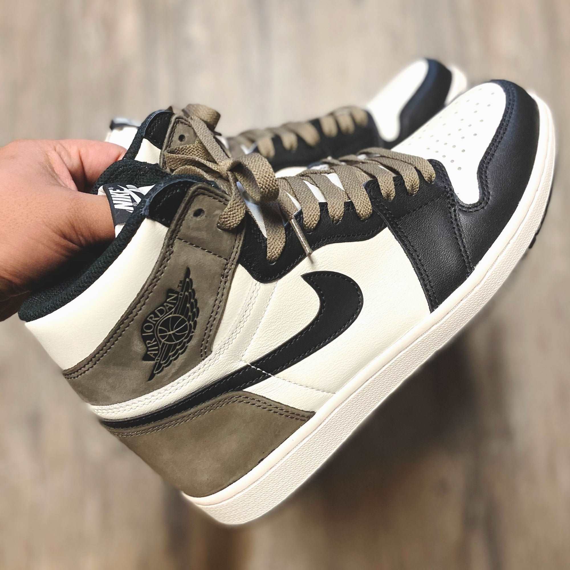 how long are the laces on jordan 1
