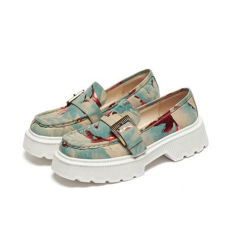 WOMEN'S LOAFERS ON PLATFORM - CASUAL SHOES.