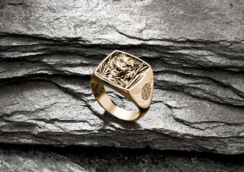 Tiger Cushion Ring in Gold