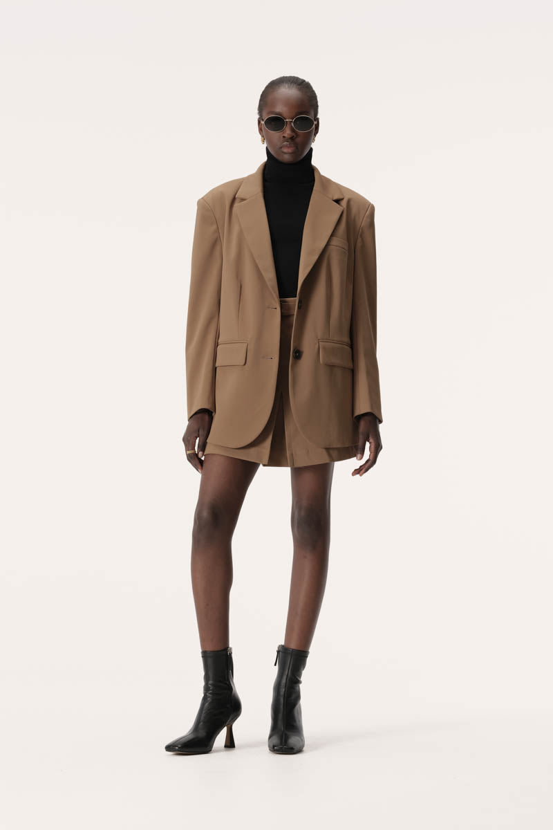 Raquel Oversized Blazer in Dark Taupe Brown | Elka Collective