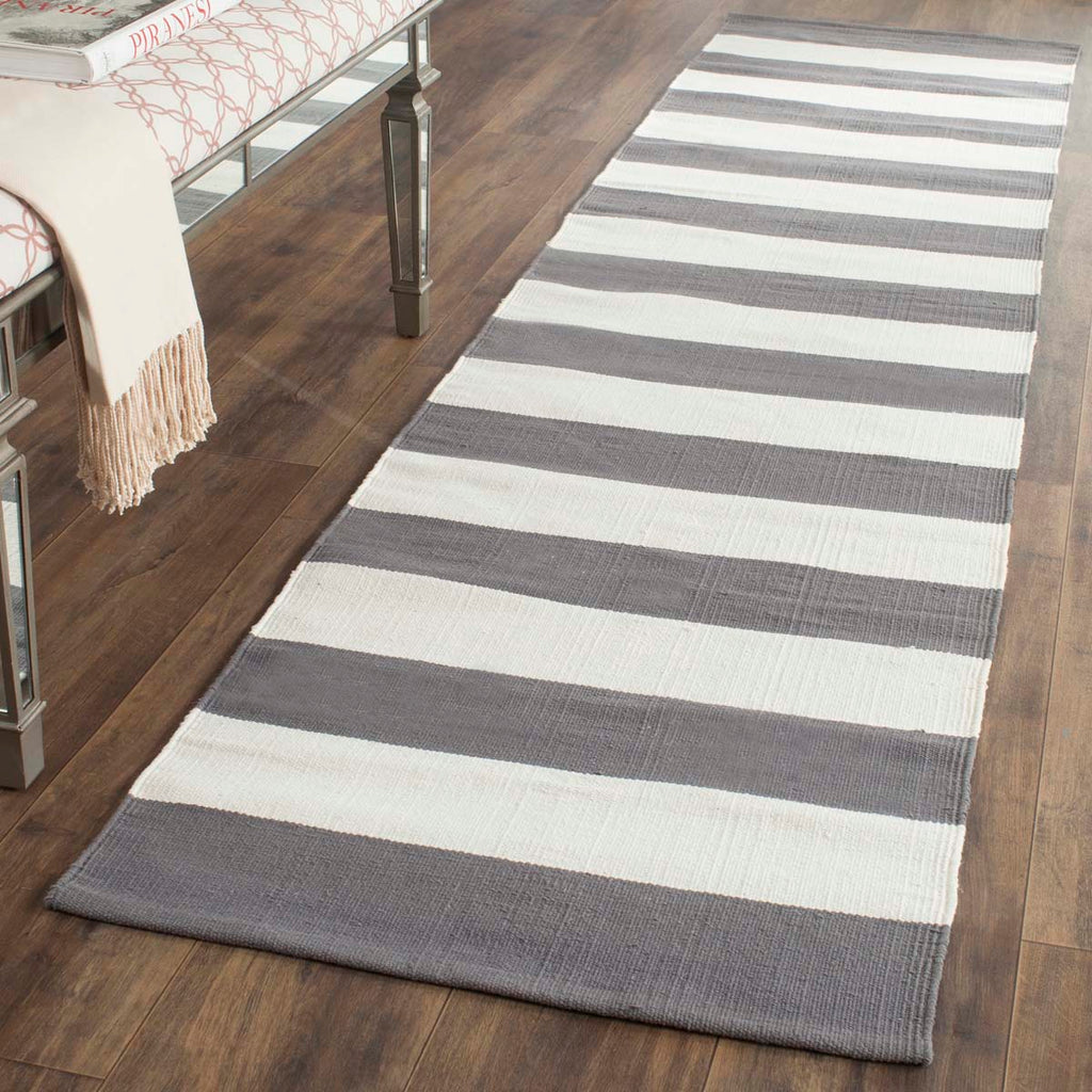 Safavieh Montauk MTK720A 2'3 x 3'9 Ivory / Grey Area Rug