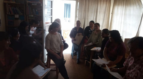 Founder Ella giving a workshop in Bolivia