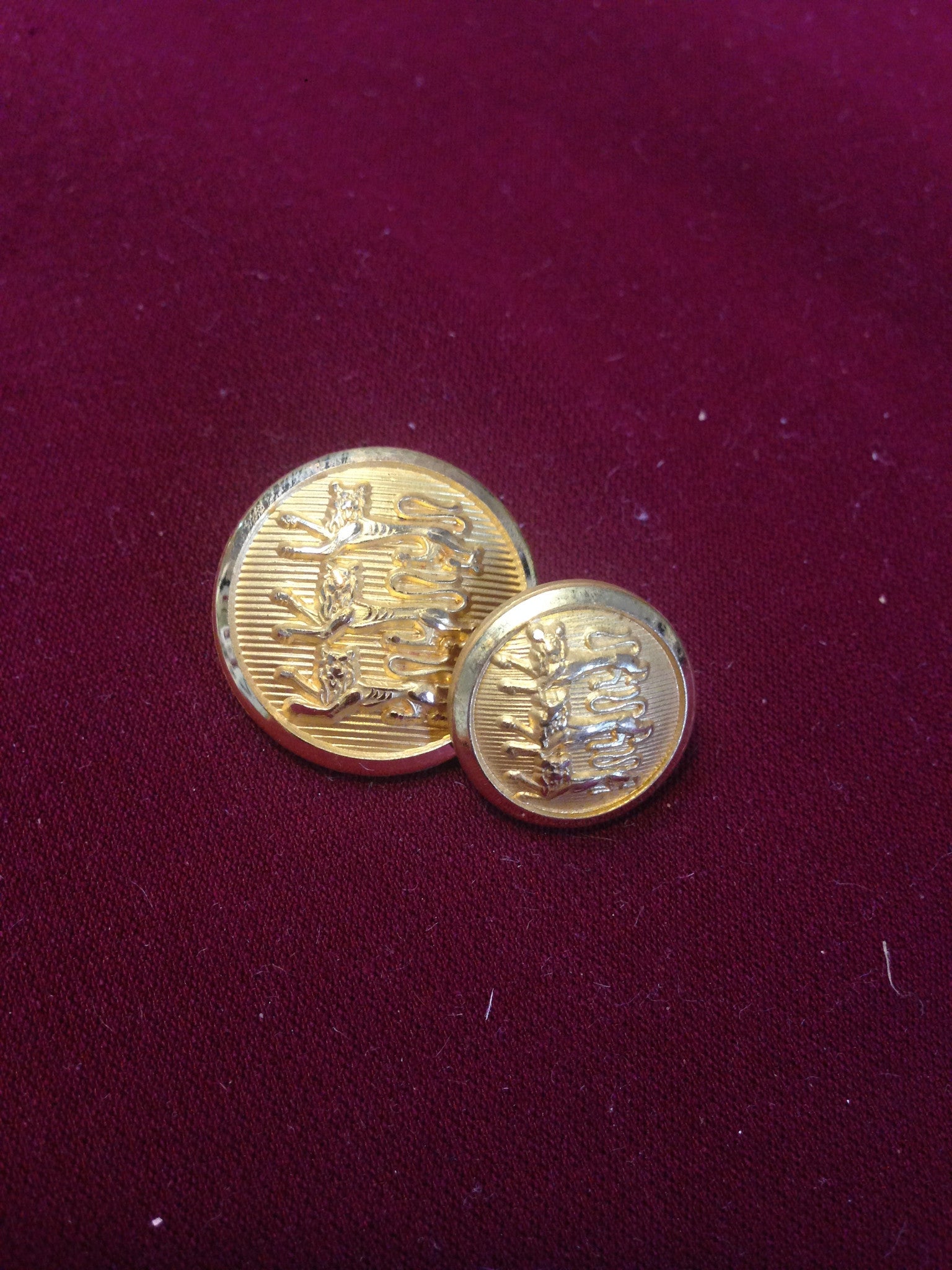 Three Lions Buttons – MASONS MILITARY BADGE & BUTTON