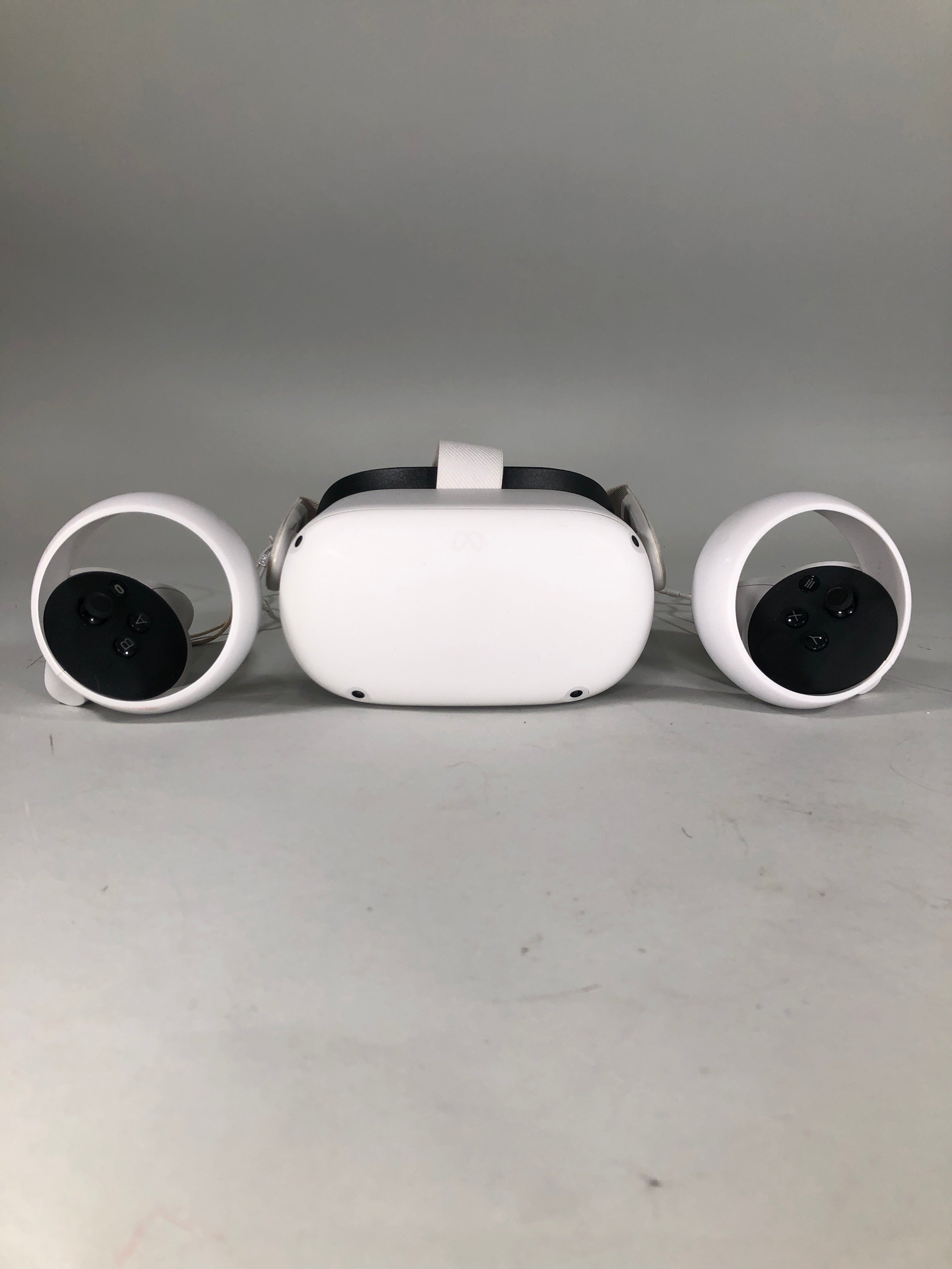 Meta Quest 2 128GB Standalone All-in-One VR Headset KW49CM