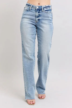 88926   Jenifer Mid-Rise Light Wash Dad Judy Blue Jeans - Shoptiques