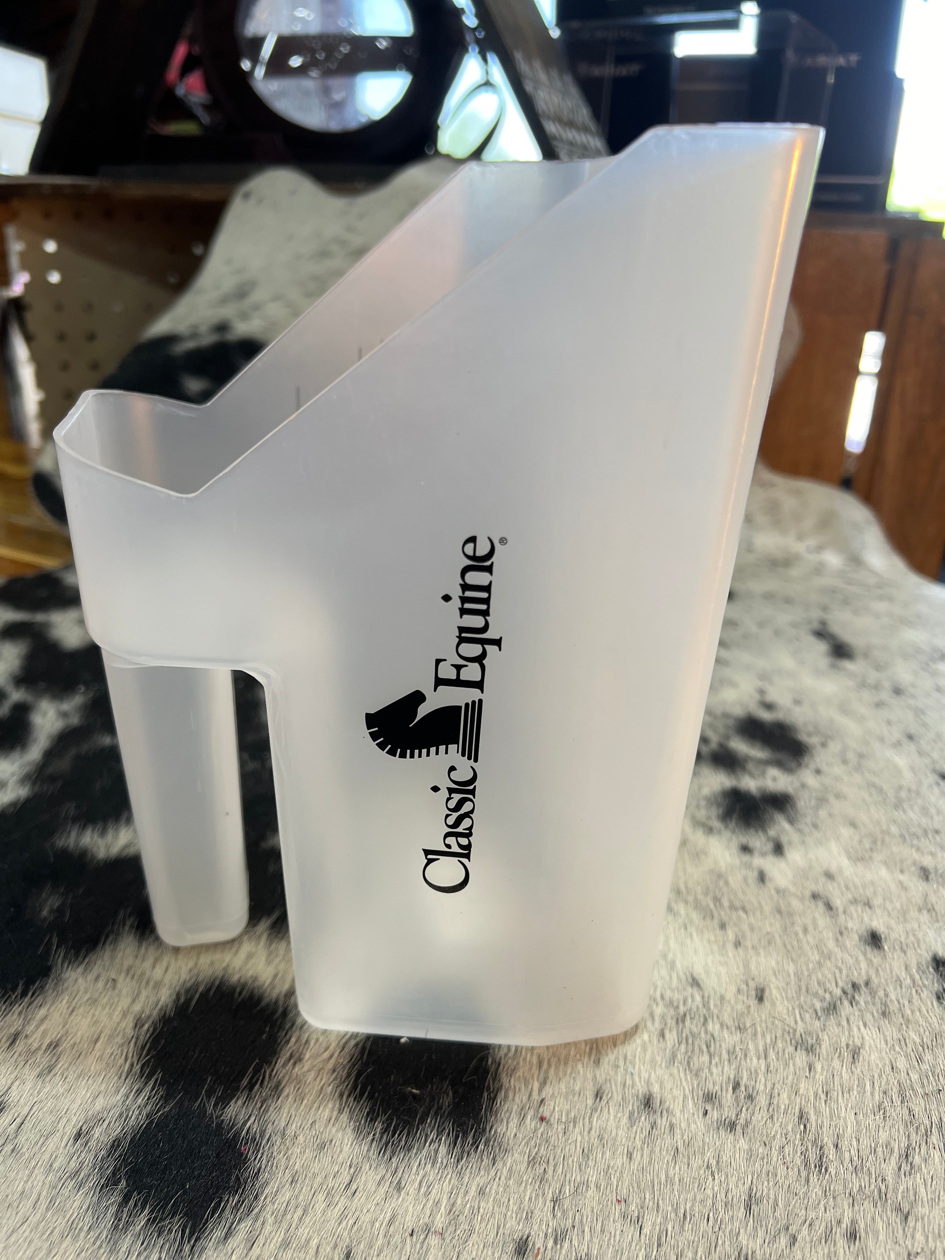 CLASSIC EQUINE FEED SCOOP