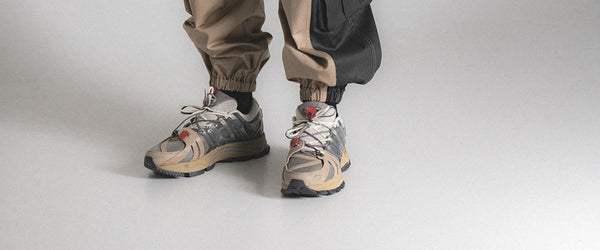 Li Ning Blog Banner Beige Grey Sneakers Beige Grey Pants