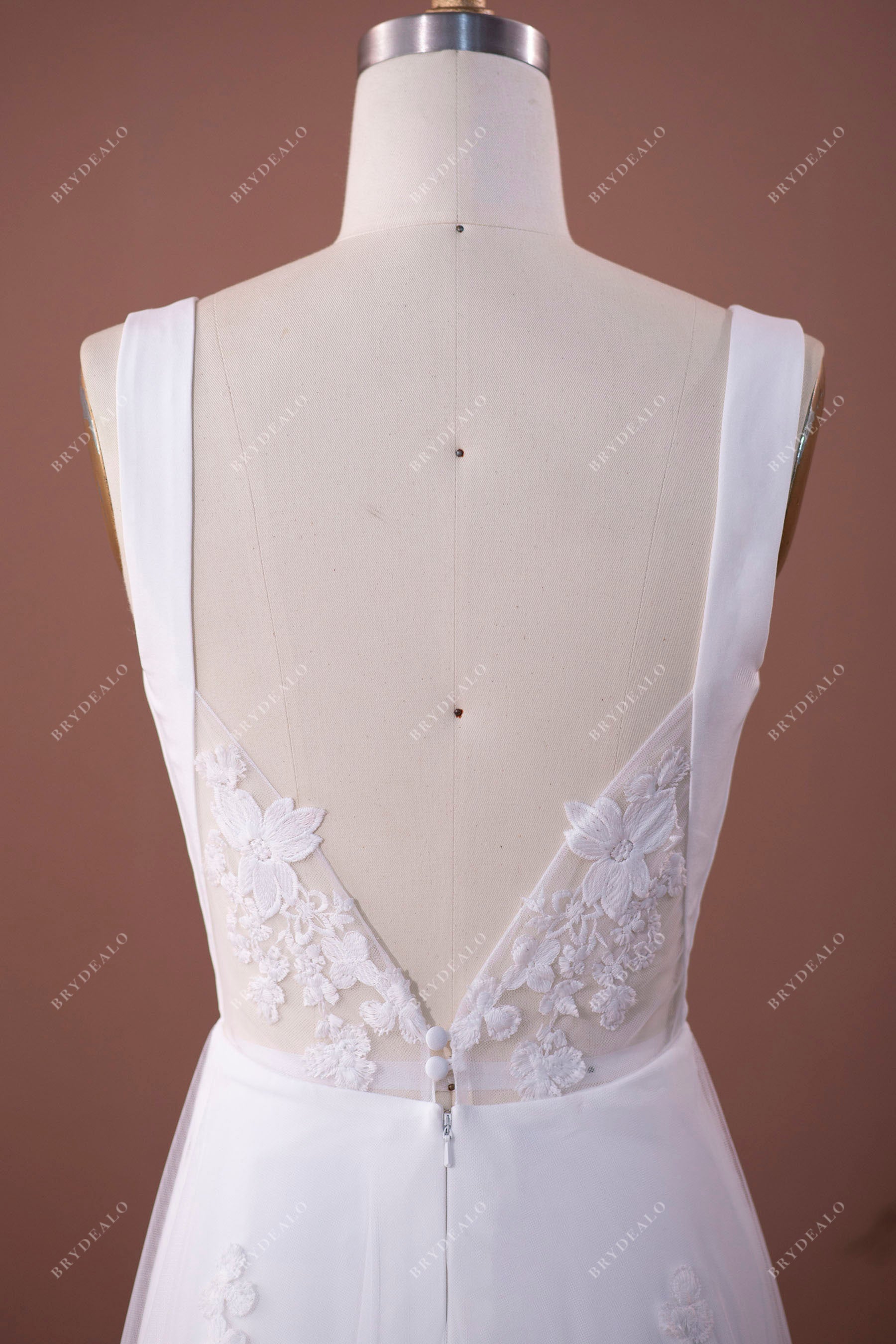 Elegant Mermaid Wedding Dress: Sweetheart Neckline, Illusion Back, Lace  Train
