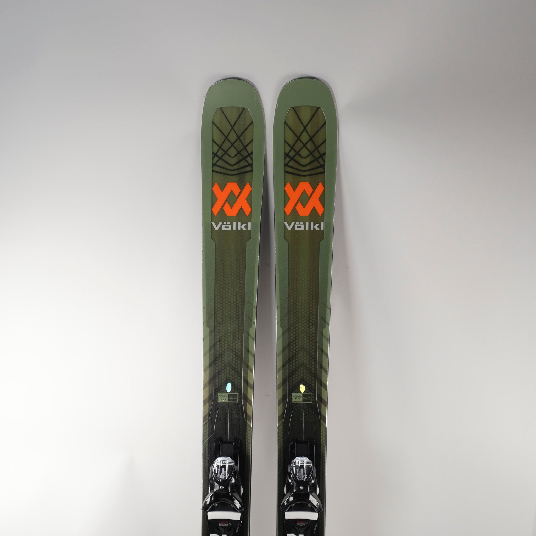 Volkl 2024 Mantra 102 w/ SPX 12 GW bindings, 184cm