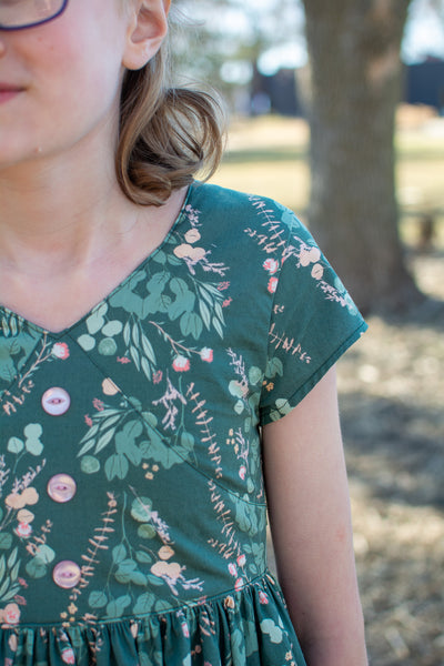 Sunflower Seams: Mastering Sleeves: Tips, Tricks, and Styles for Perfecting Your Sewing Game!