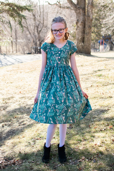 Sunflower Seams: Mastering Sleeves: Tips, Tricks, and Styles for Perfecting Your Sewing Game!