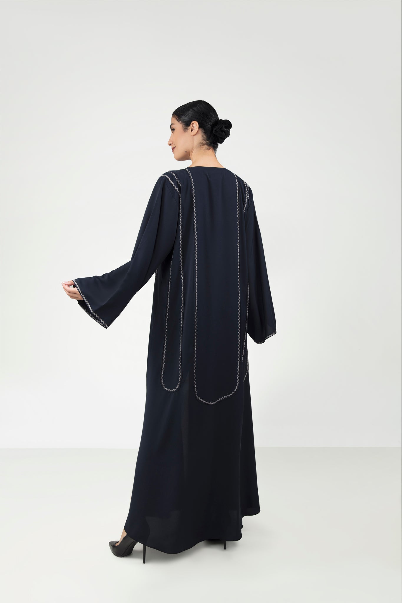 Buy Abaya Online - Women's Abayas UAE - Dubai Abaya Bentati Abaya