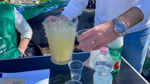 Bevanda rinfrescante, acqua e limone siciliani, evento Cleaning With Bongae del 18-02-2024