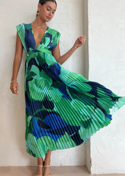 Hire Lidee Renaissance Gown in Capri Print Size 10 – lonedresshire