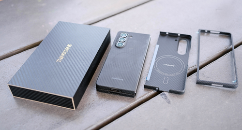Galaxy Z Fold 5 Ultra Thin Case - MagSafe Compatible - Aramid Fiber –  ThinBorne