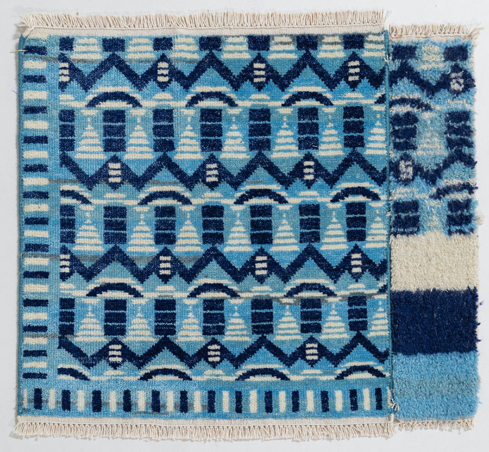 blue geometric rug