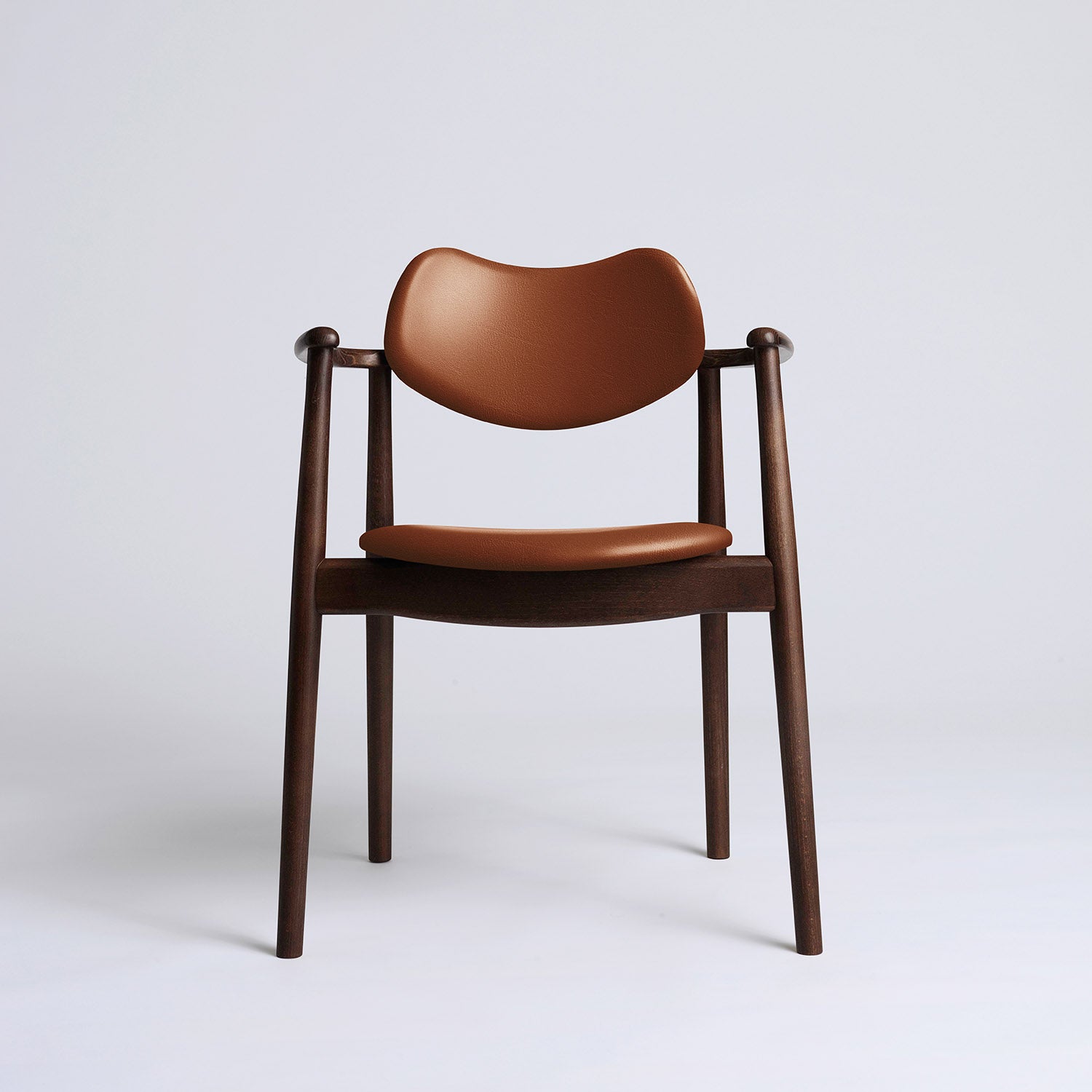 Se Regatta - Walnut Stained Beech Exclusive Cognac hos Ro Collection