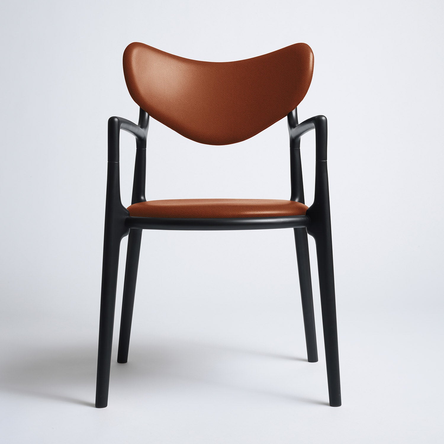 Se Salon - Black Beech Standard Calvados hos Ro Collection