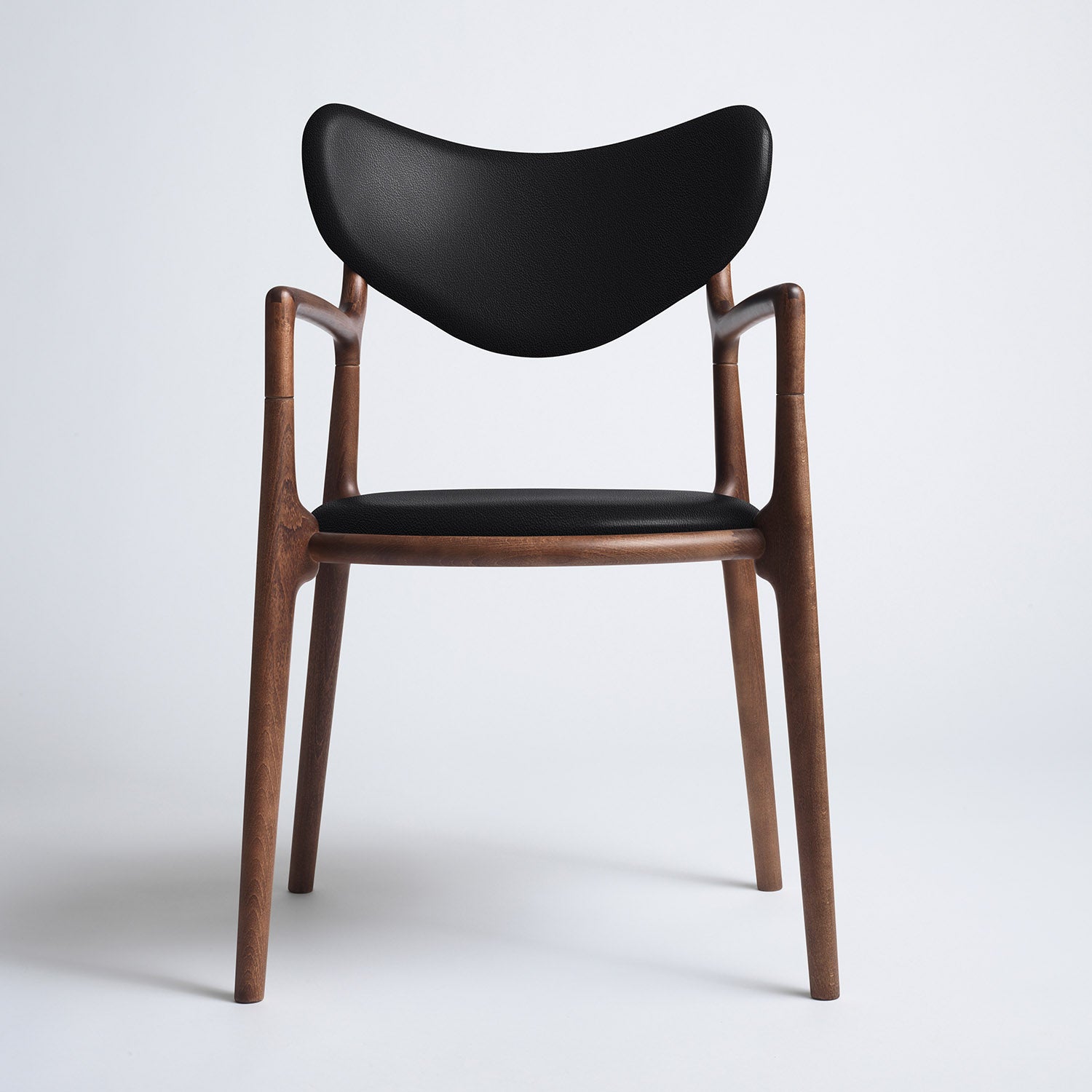 Billede af Salon - Walnut Stained Beech Exclusive Black