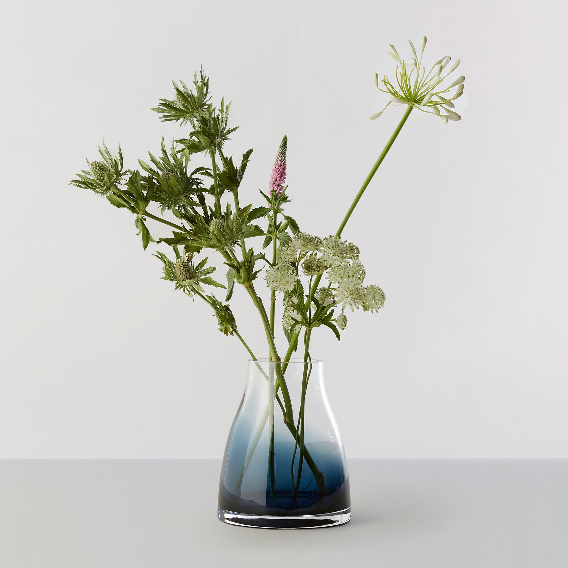 Billede af Flower Vase no. 2 - Indigo blue
