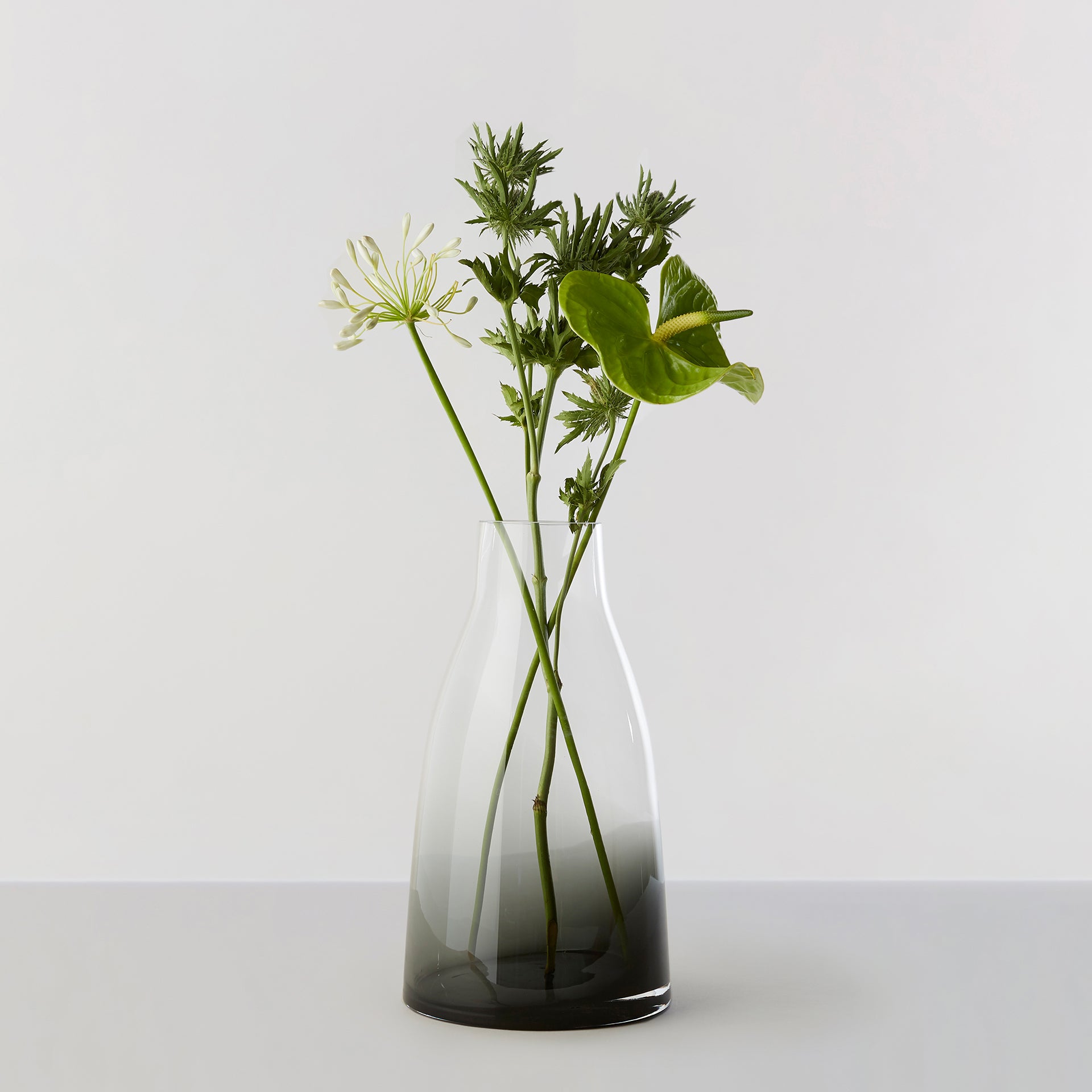 Billede af Flower Vase no. 3 - Smoked grey