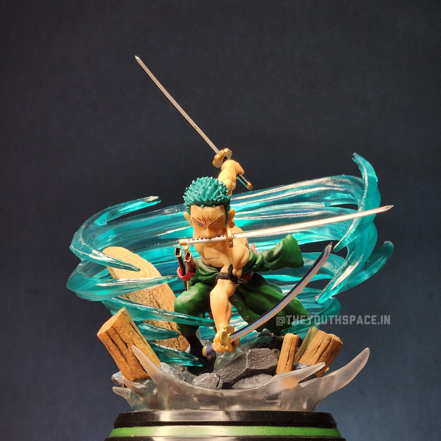 Figurines Zoro One Piece – Millésime Company