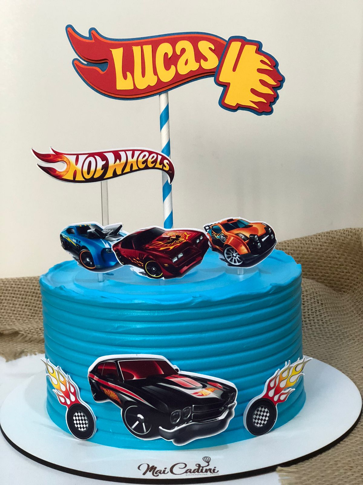 Bolo Hot Wheels: ideias fabulosas para decoração de aniversário