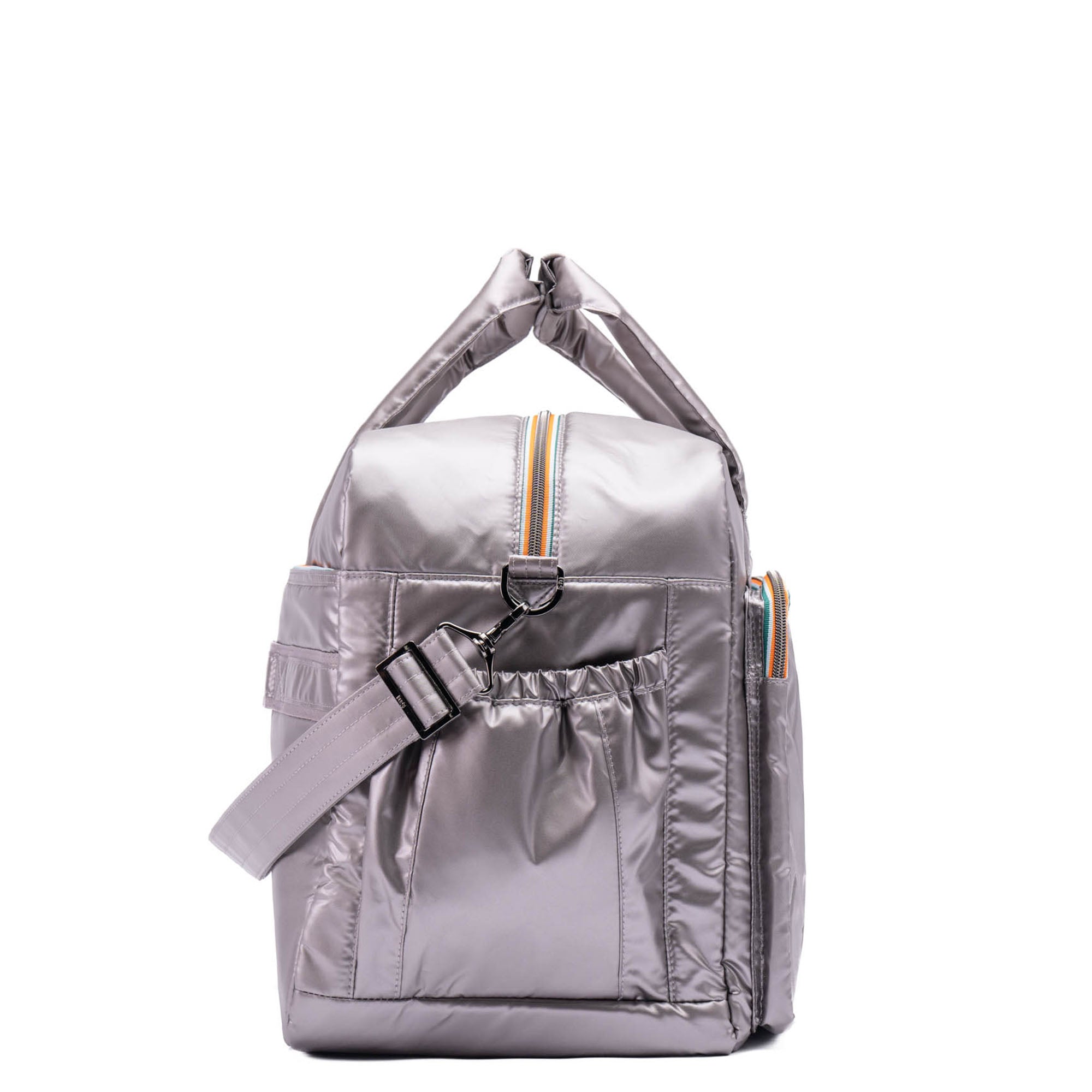 DrifterDuffel MetallicPearl 03 ac1edbe3 b98e 4b19 ac47 b350b8c06de7