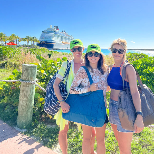 Kerstin, Ami, Debbie with Yacht tote