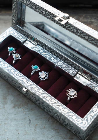 handmade silver metallic jewelry box with mirror inside with velvet linning for rings, studs and earrings