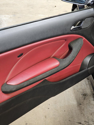 Rare red leather with 9002 Charcoal Alcantara