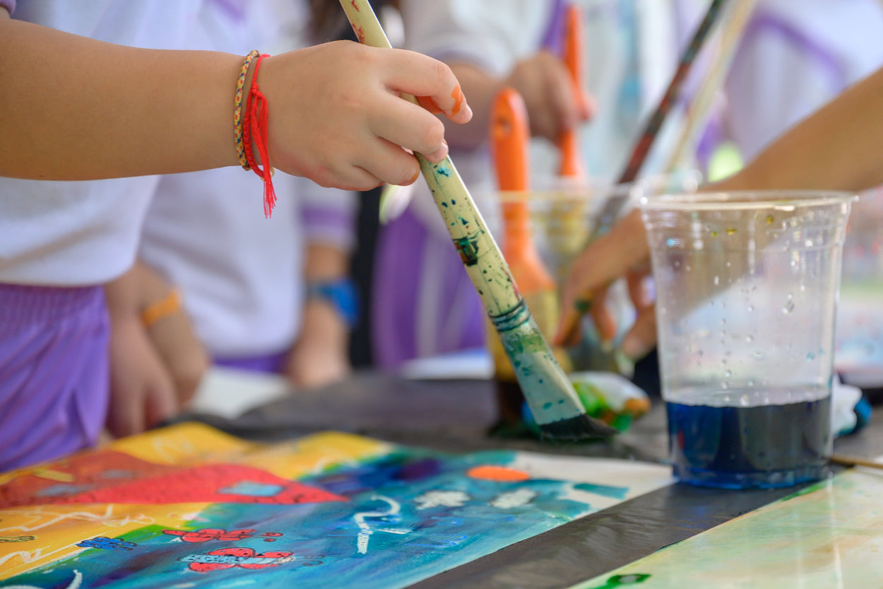 children's arts and crafts table