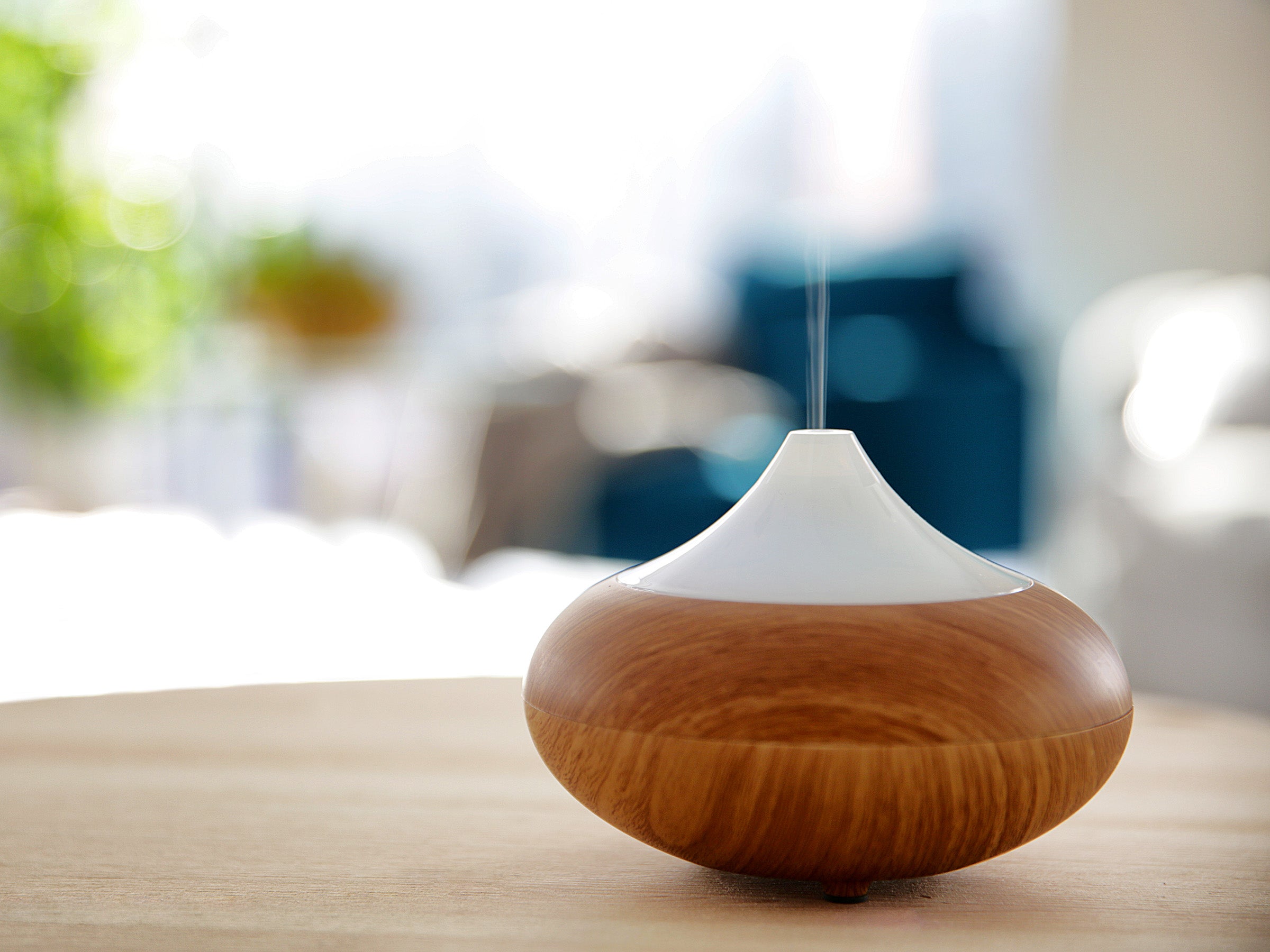 A small scent diffuser