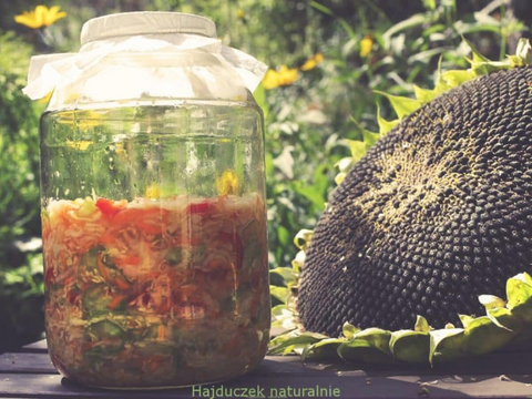 Recipe for the salad comes from: HajduczekNaturalnie.pl