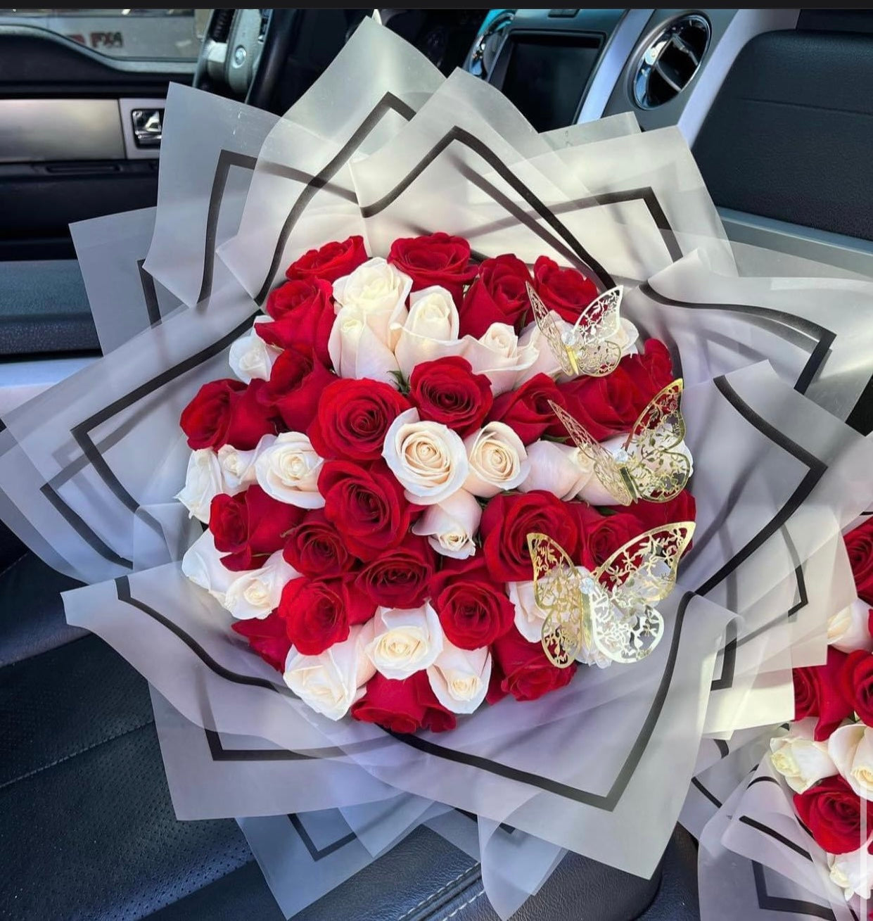 Miami Heat (*50 Roses*) – Luxury Roses Bouquet