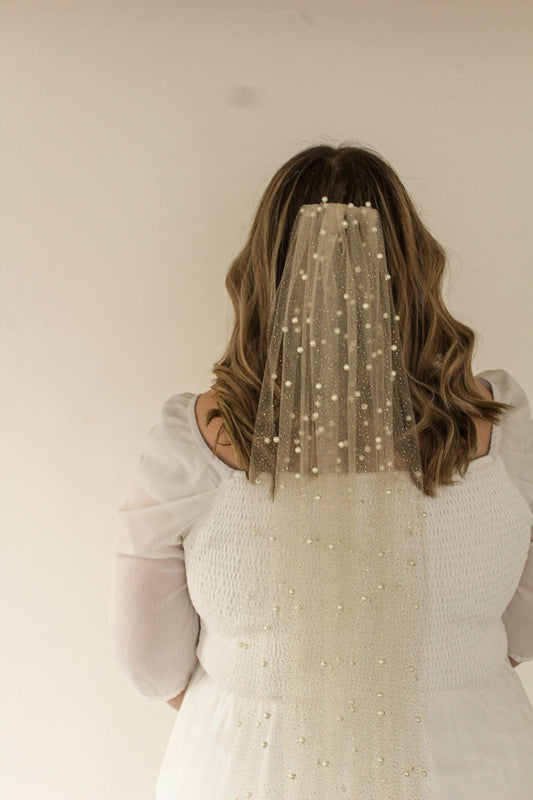 Scattered Pearl Veil V009 – heirloombridalcompany