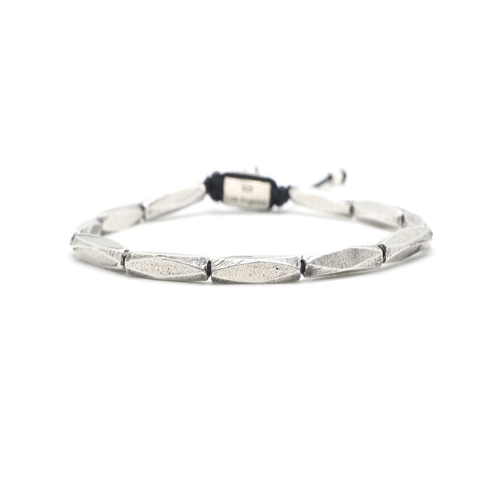 Cornerless bracelet