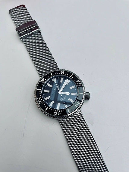 Milanese Mesh Watch Strap on Steeldive automatic watch