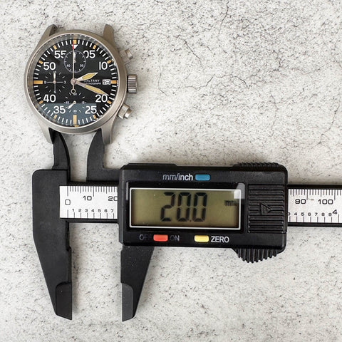 Measuring Watch Lug Width With Digital Calipers