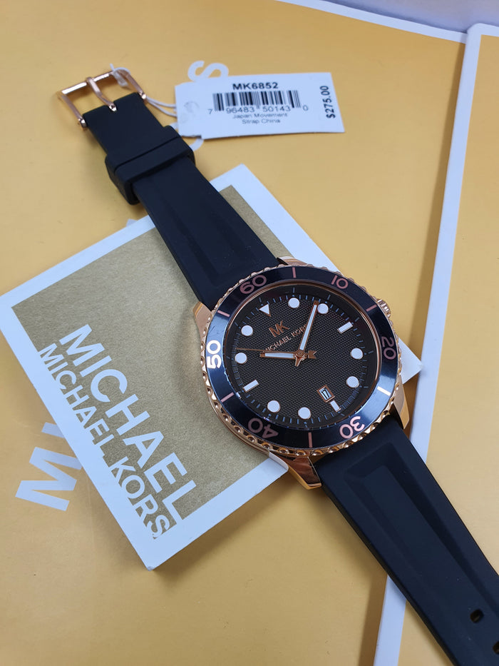 Michael Kors Womens Quartz Runway Silicone Strap Black Dial 40mm Watch