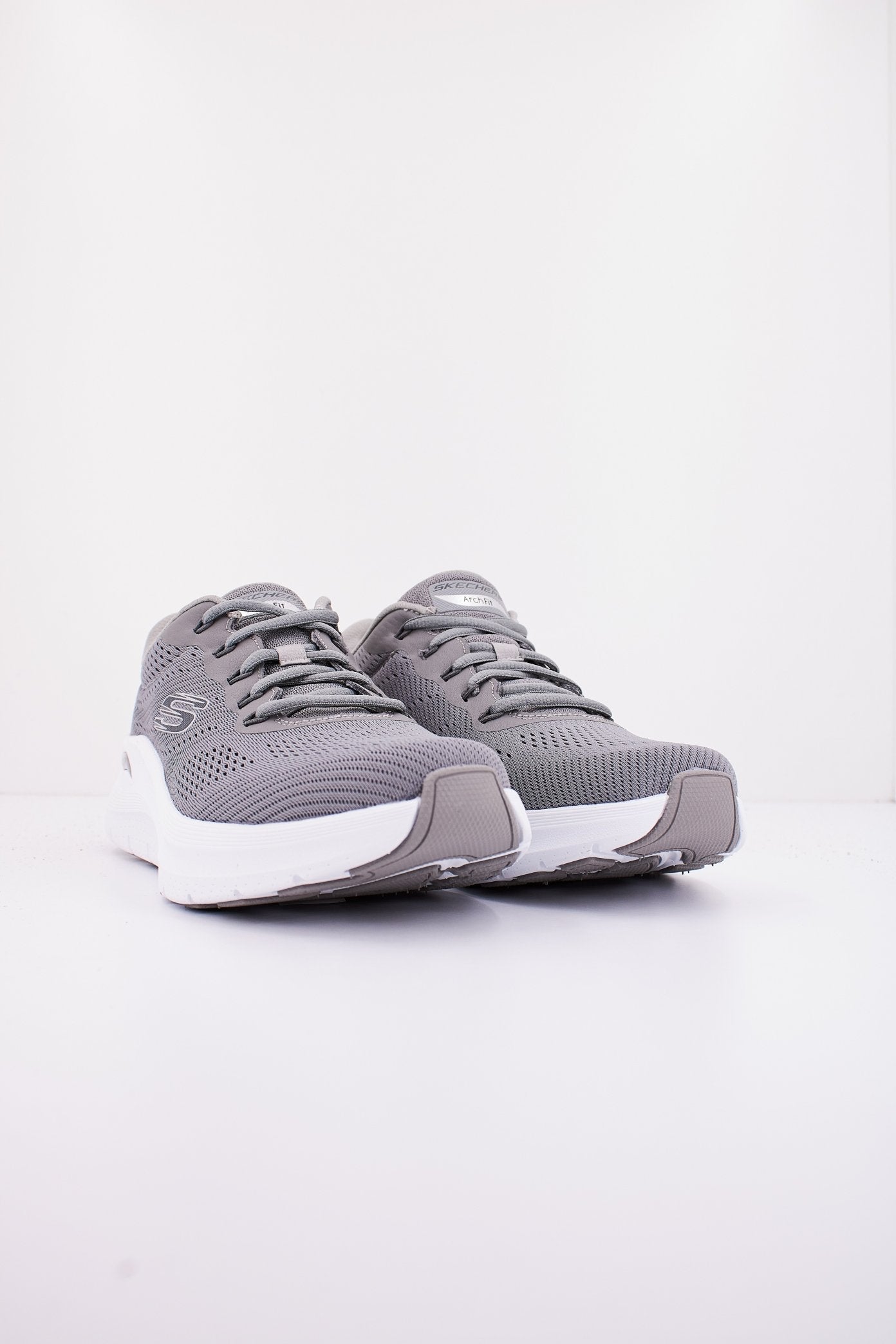 SKECHERS S en color GRIS  (1)