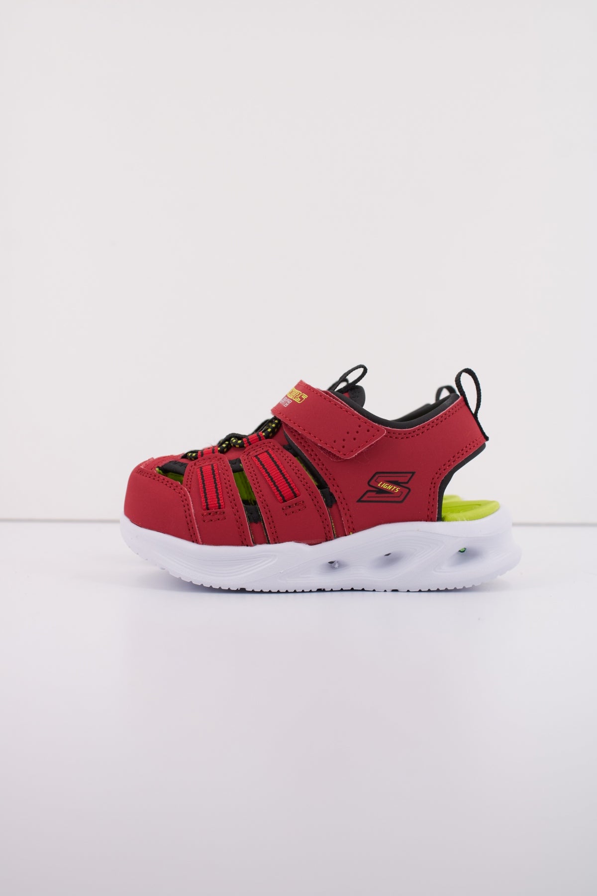 SKECHERS HYPER COAST en color ROJO  (1)