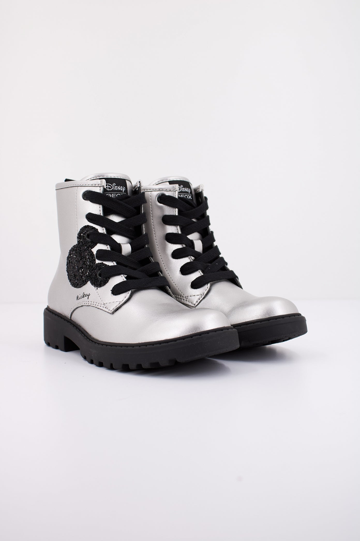 GEOX  J CASEY GIRL en color PLATA  (1)